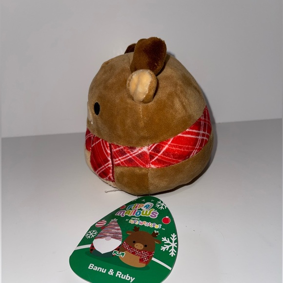 Ruby the Reindeer and Banu the Gnome 5" Flip A Mallow Squishmallows Christmas! - Picture 4 of 7